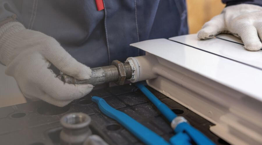 Professional water heater repair services in Kasbeer, IL